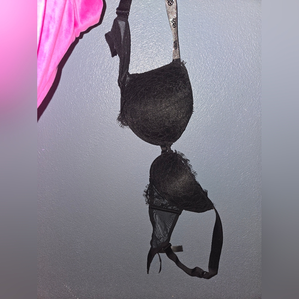 Victoira Secret Elegant Black Lace Bra